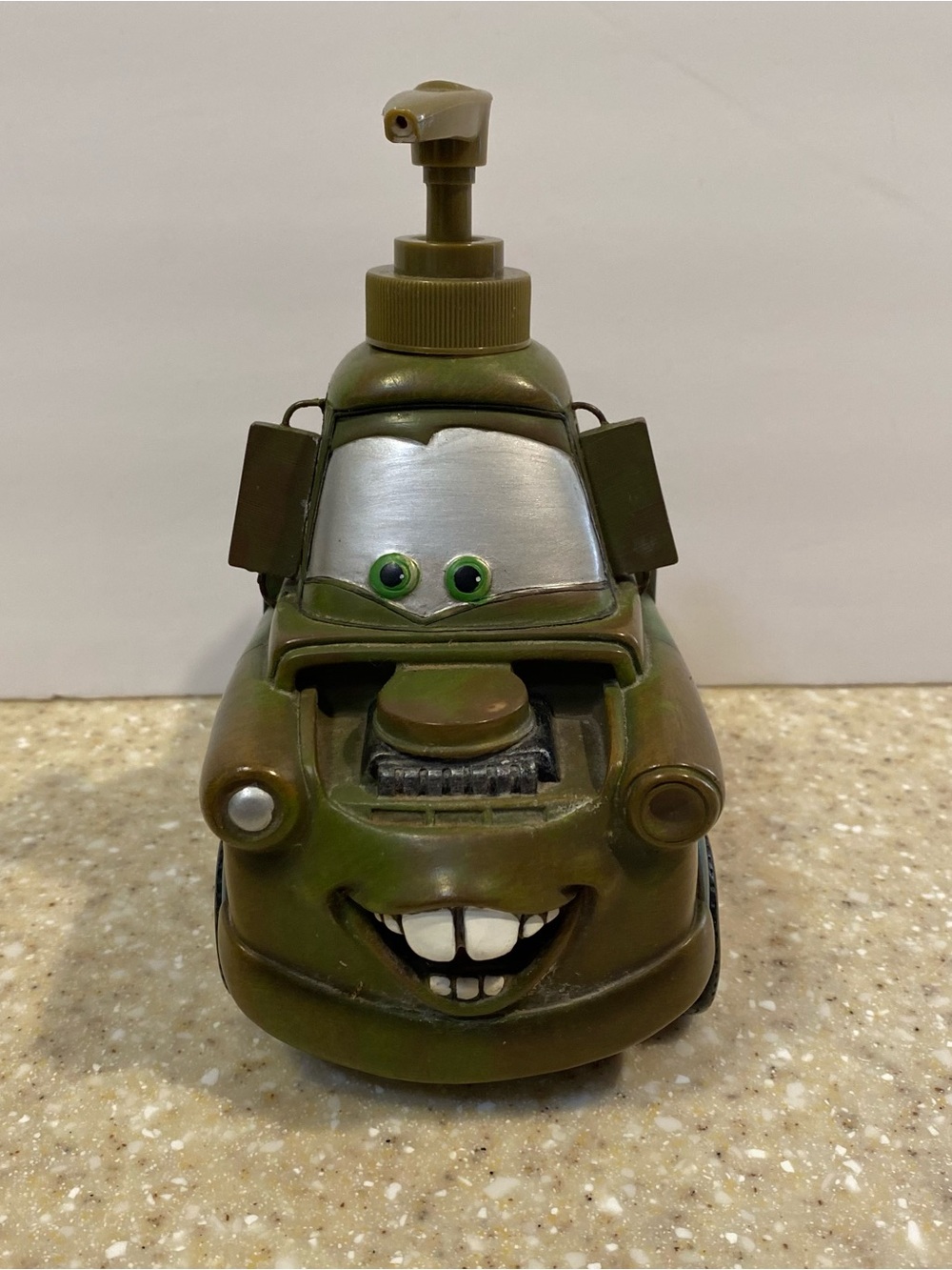 Ceramic Mater Green Cartoon Car Lotion Dispenser - Fun Vehicle Accessory